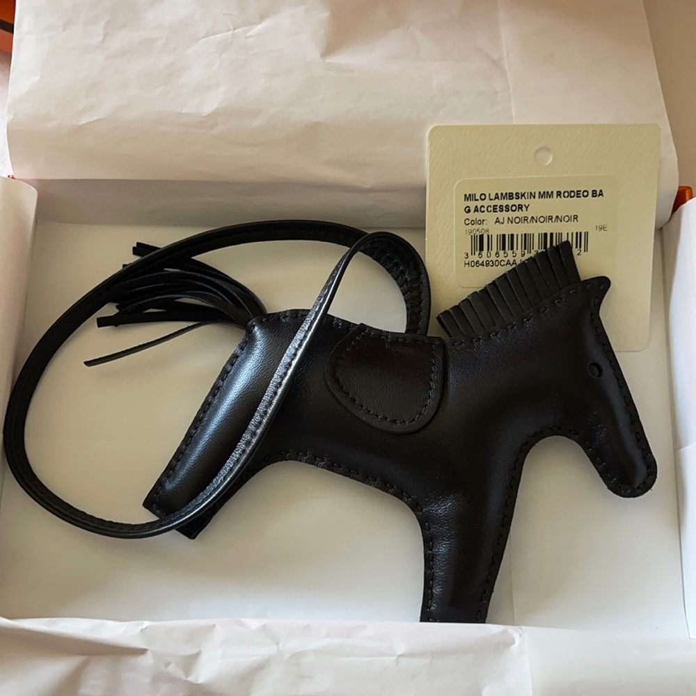 XxSOLDxX Hermes Grigri So Black Rodeo MM x 1